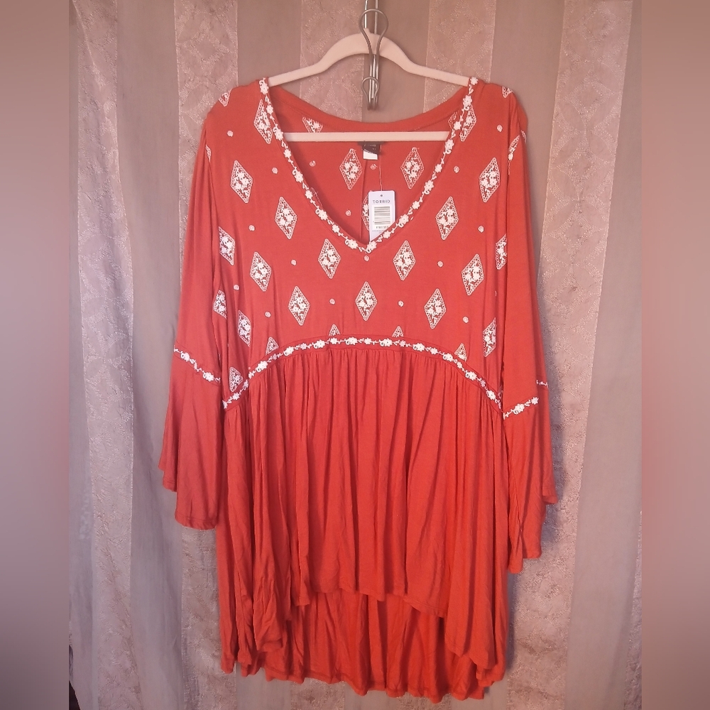 💎 Torrid Women's Top Romantic Embroidered Babydoll Tunic #0192